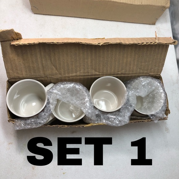 Royal Seasons Stoneware set 4 Coffee Mugs Cups Snowmen Christmas Stocking Set 1 - Picture 9 of 11